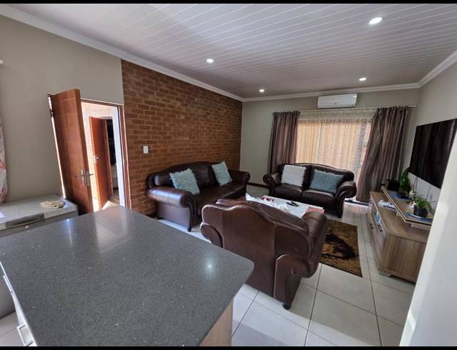 3 BEDROOM TOWNHOUSE FOR SALE IN MONTANA